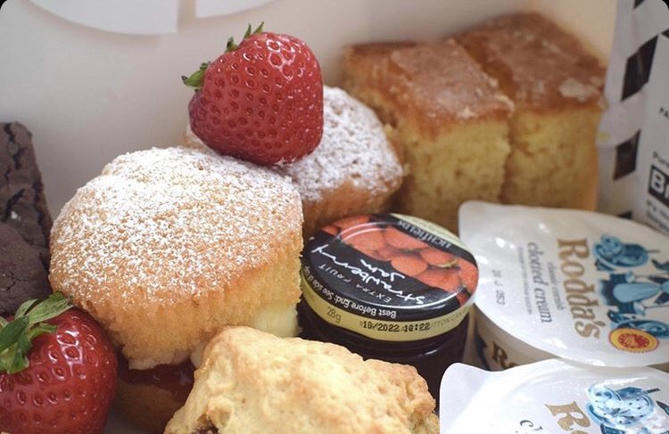Hideoutcafe16's tweet photo. We provided Purple pumpkin studio 8 afternoon teas this week and they went down a storm! Want to treat someone or fancy a picnic, then take one of our afternoon tea takeaways! £25 for two! @PaddyandScotts coffee brew bag! #afternoontea #coffee #Suffolk #Halesworth https://t.co/FTzEIVHzbb