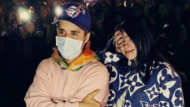 playdeejaytv's tweet photo. #PlaydeejayNews - Miércoles 08.07.2020 - #Pop 
#BillieEilish estaba tan obsesionada con #JustinBieber que sus padres consideraron llevarla a terapia
Ver mas en: https://t.co/QVqVYN15BP https://t.co/5CsWPUonvG