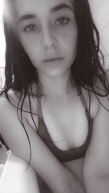 40% off why not come see why I&rsquo;m in the top 12% 😉💯 https://t.co/080YDgU5jo #sellingfeet #buyingcontent<a href="/tag/subscribe"class="tags"><span>#subscribe</span></a><a href="/tag/girlgamer"class="tags"><span>#girlgamer</span></a><a href="/tag/sellingnudes"class="tags"><span>#sellingnudes</span></a><a href="/tag/buyingcontent"class="tags"><span>#buyingcontent</span></a>