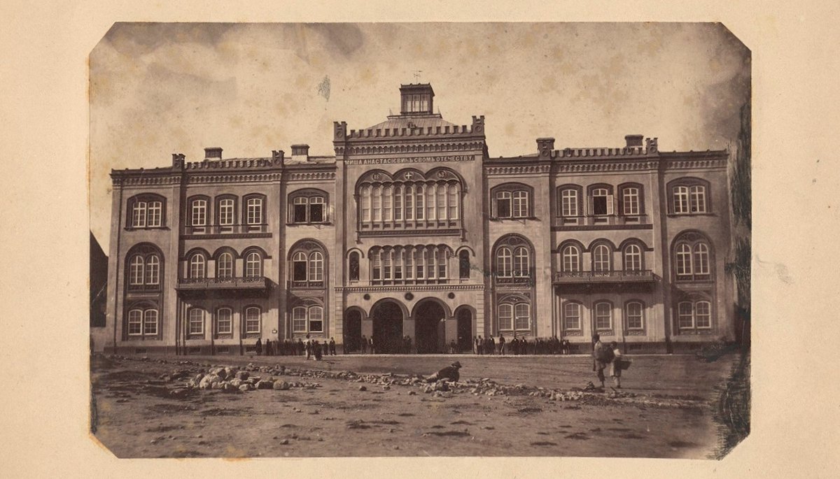 Muzej grada Beograda (@muzejbgd) on Twitter photo Капетан-Мишино здање, око 1865. године: Фотографија Анастаса Јовановића. Музеј града Београда, Збирка за архитектуру и урбанизам: facebook.com/MuzejGradaBeog…
#MuzejGradaBeograda #IstorijaBeograda #Arhitektura #KapetanMišinoZdanje #MišaAnastasijević #AnastasJovanović #JanNevole Капетан-Мишино здање, око 1865. године: Фотографија Анастаса Јовановића. Музеј града Београда, Збирка за архитектуру и урбанизам: facebook.com/MuzejGradaBeog…
#MuzejGradaBeograda #IstorijaBeograda #Arhitektura #KapetanMišinoZdanje #MišaAnastasijević #AnastasJovanović #JanNevole