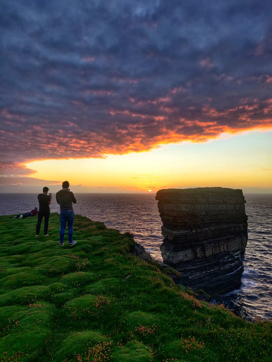 RosannaLoftus's tweet image. We are a sucker for a sunset in the West
@MayoNorth @wildatlanticway #DownpatrickHead