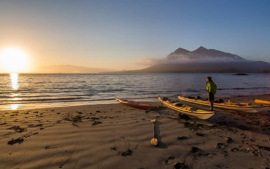 Octopus_Events's tweet photo. Join Paddle West Kayaking for a relaxing trip around beautiful Clayoquot Sound.  Tour options range from 2.5 hours to 6 hours.  Get more information and book your tour here: https://t.co/b58HLv6caK https://t.co/U2zdqC495y