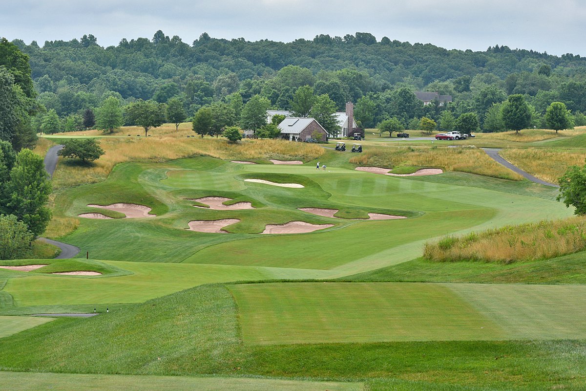 Dan_Sco's tweet photo. Forget the rain, was an honor to call @LedgeRockGC my office this week. The character at this place is so distinct and entertaining. 

@GAofPhilly #BrewerCup in the books. https://t.co/g9WYqupbhr