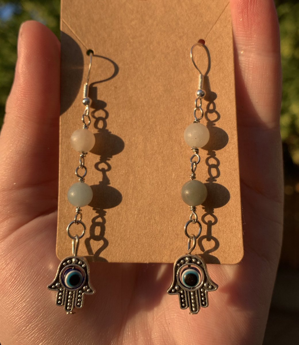 got some beautiful earring photos during golden hour ☀️🪐✨ these will all be available tomorrow for my update💚