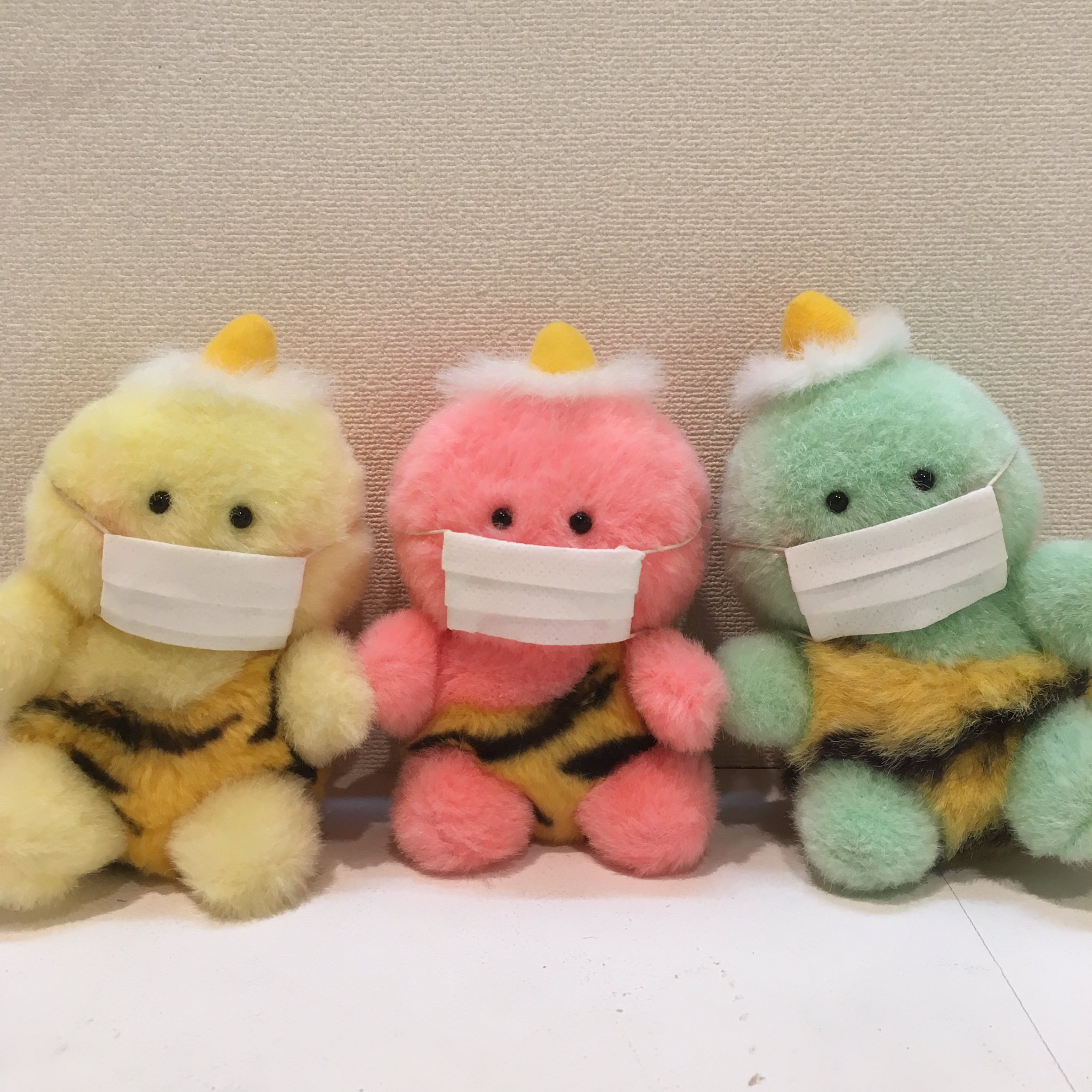 ピカポン みんなふざけてないで ちゃんとマスクするよ まだまだ油断しないでねー ピカポン ぬい撮り マスク 疫病退散 セキグチ ぬいぐるみ ぬいマスク T Co mmlyzllu Twitter