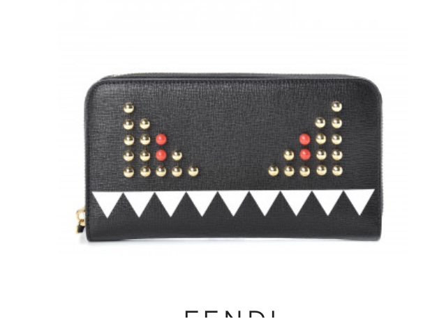 SugarSweeterUwU's tweet photo. Is it just me or does this purse look like a monster omg https://t.co/zyVWPClg36