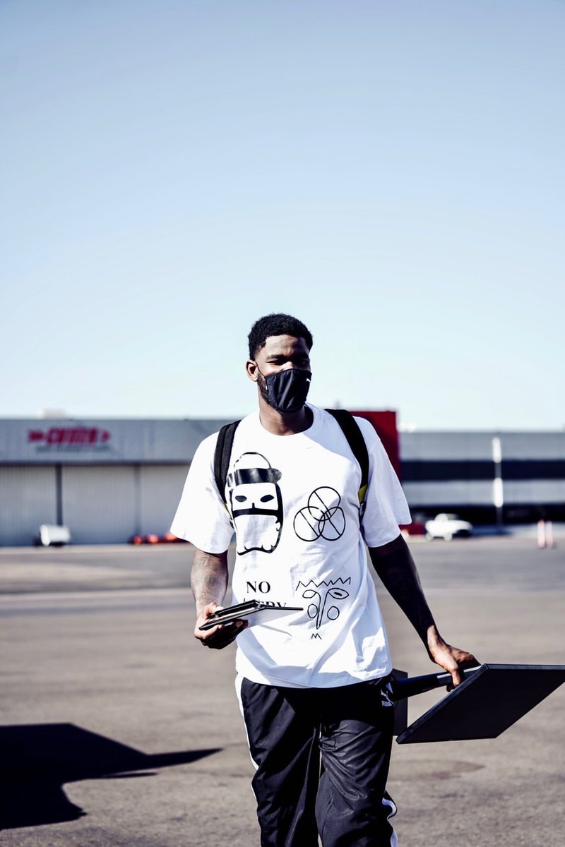 CLASSFULL1's tweet photo. @DeandreAyton in our βNO ENTRYβ TEE #CLASSFULL https://t.co/TAFRS9CyUA