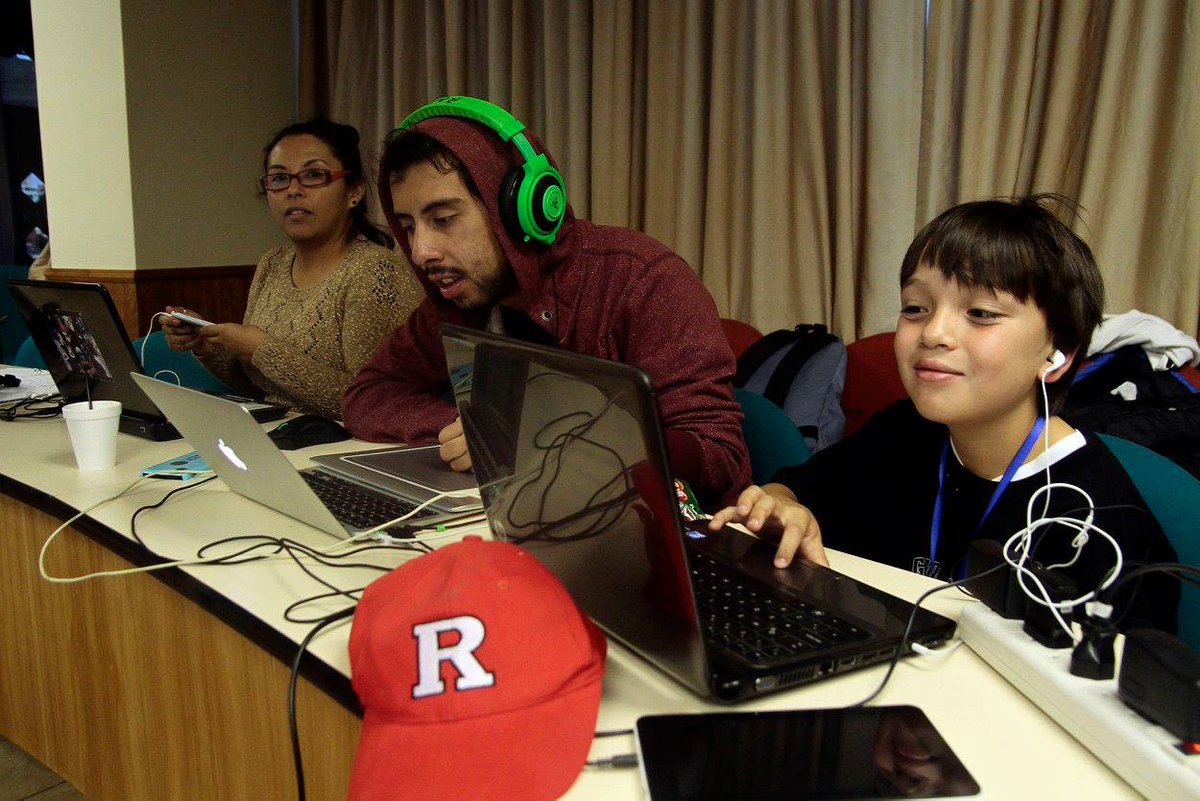 ggj_ec's tweet photo. Imágenes del primer #GlobalGameJam que tuvimos en #Quito en 2015 #GGJ15 / Visita el nuevo sitio de #GGJEC ingresando a >> https://t.co/BNoOXiYbdm. #GGJ #GGJGYE #GGJUIO https://t.co/Ub8SjhA5FZ