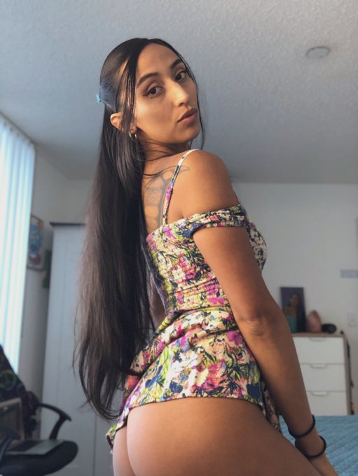 Let&rsquo;s have some fun tonight 💜 horny af 💦😏 I&rsquo;ll be online by 715 est! https://t.co/wSsPtakJ0o<a href="/tag/chaturbate"class="tags"><span>#chaturbate</span></a>