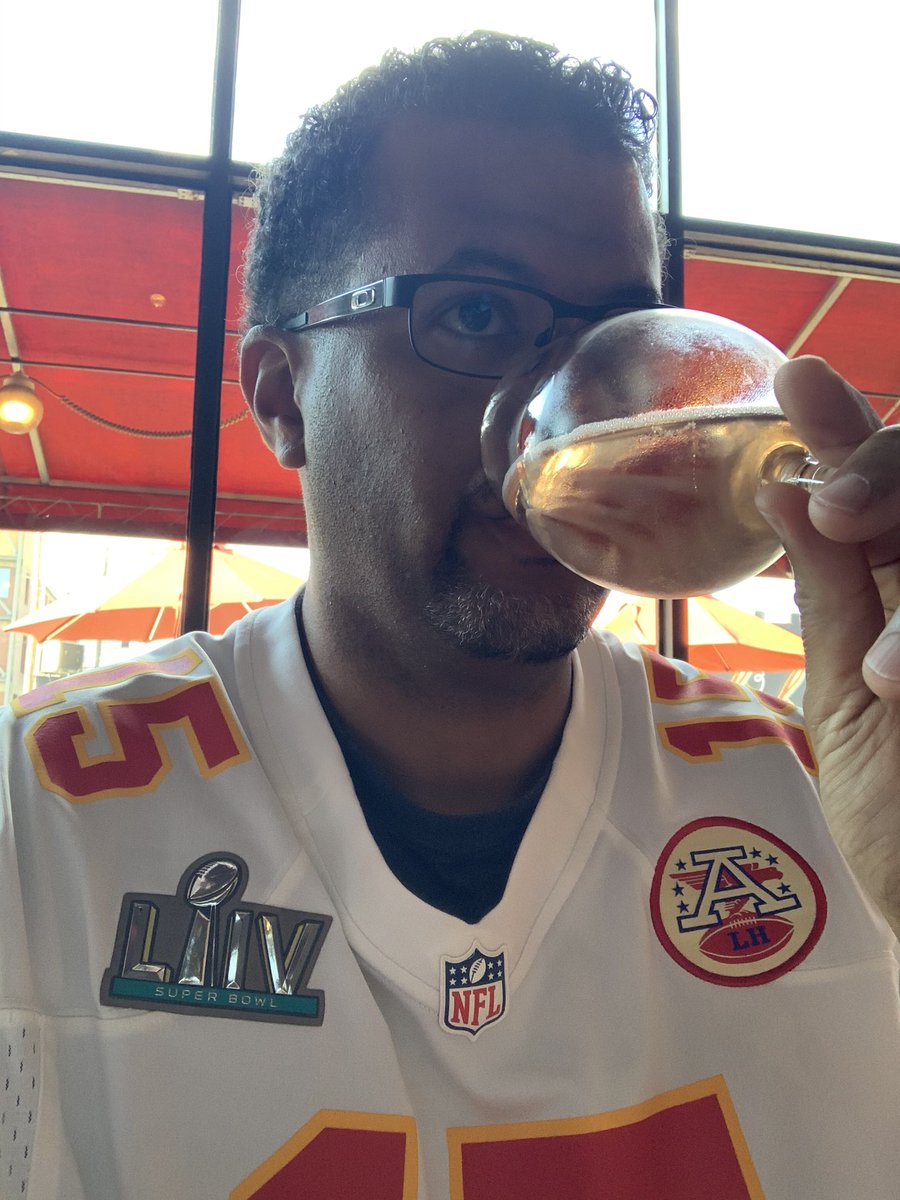 NateHogan9's tweet photo. @kcps_DLTeam @kcpublicschools @MannyforKC @marlashep @GraphicGator @KellyWachel @drjencollier @wendellswonders @TinaSDuvall And... another one. We didn’t say what kind of drink, right? #dltpd20 #kcps #kcmo https://t.co/8BGSG6p1Gy