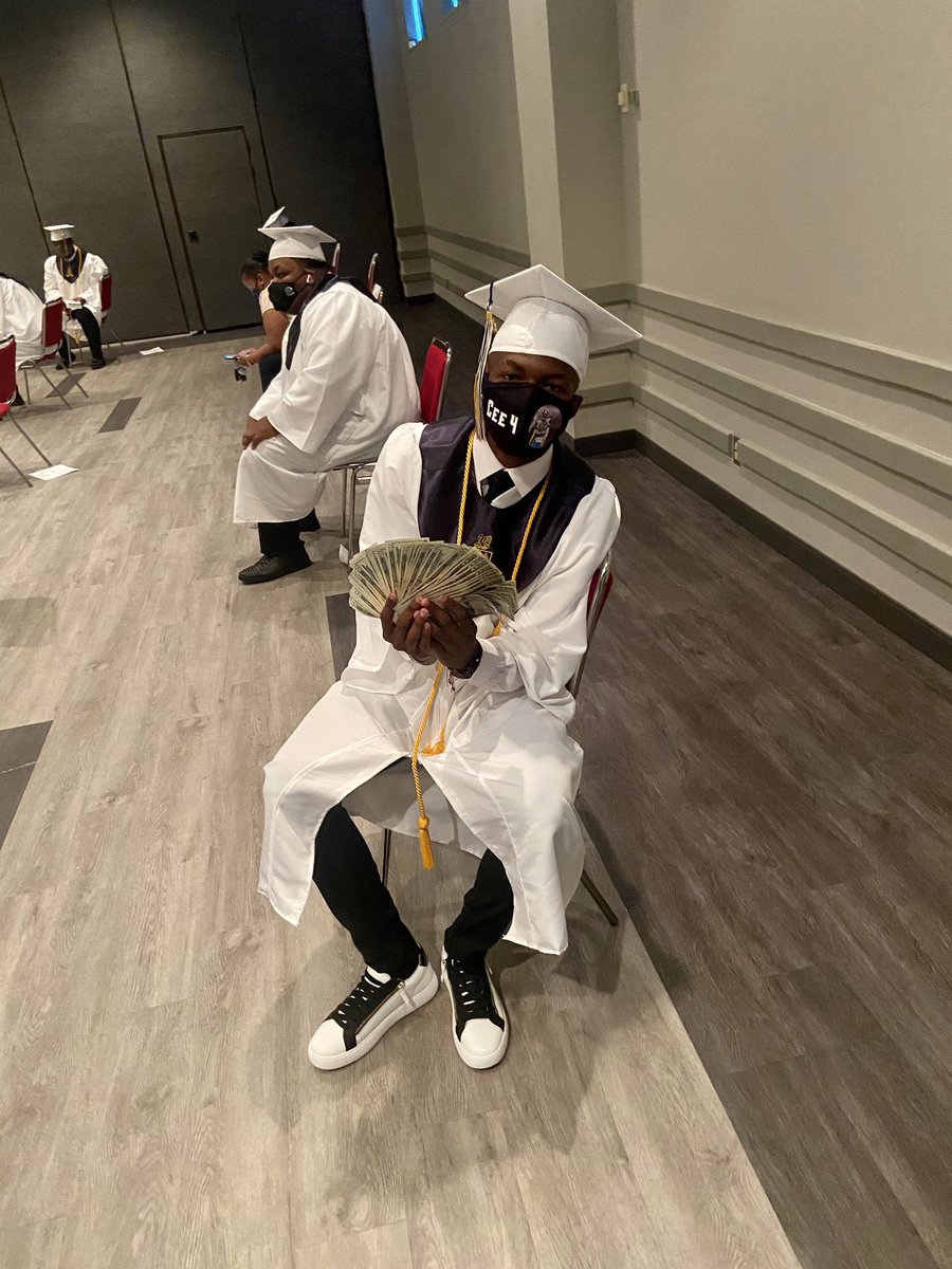ceenumba4's tweet photo. #RestPops🙇🏽‍♂️ https://t.co/yEqESzZ9MQ