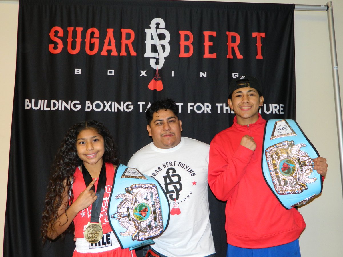 sugarbertboxing's tweet photo. Our day 1 partner @titleboxing always supplies 🔥🔥🔥belts for our tournaments and continues to produce top-notch boxing gloves and equipment. If you’re in need of something new, check out their website #SBBPxTitle #TitleFamily https://t.co/DGgiMkm8Gb