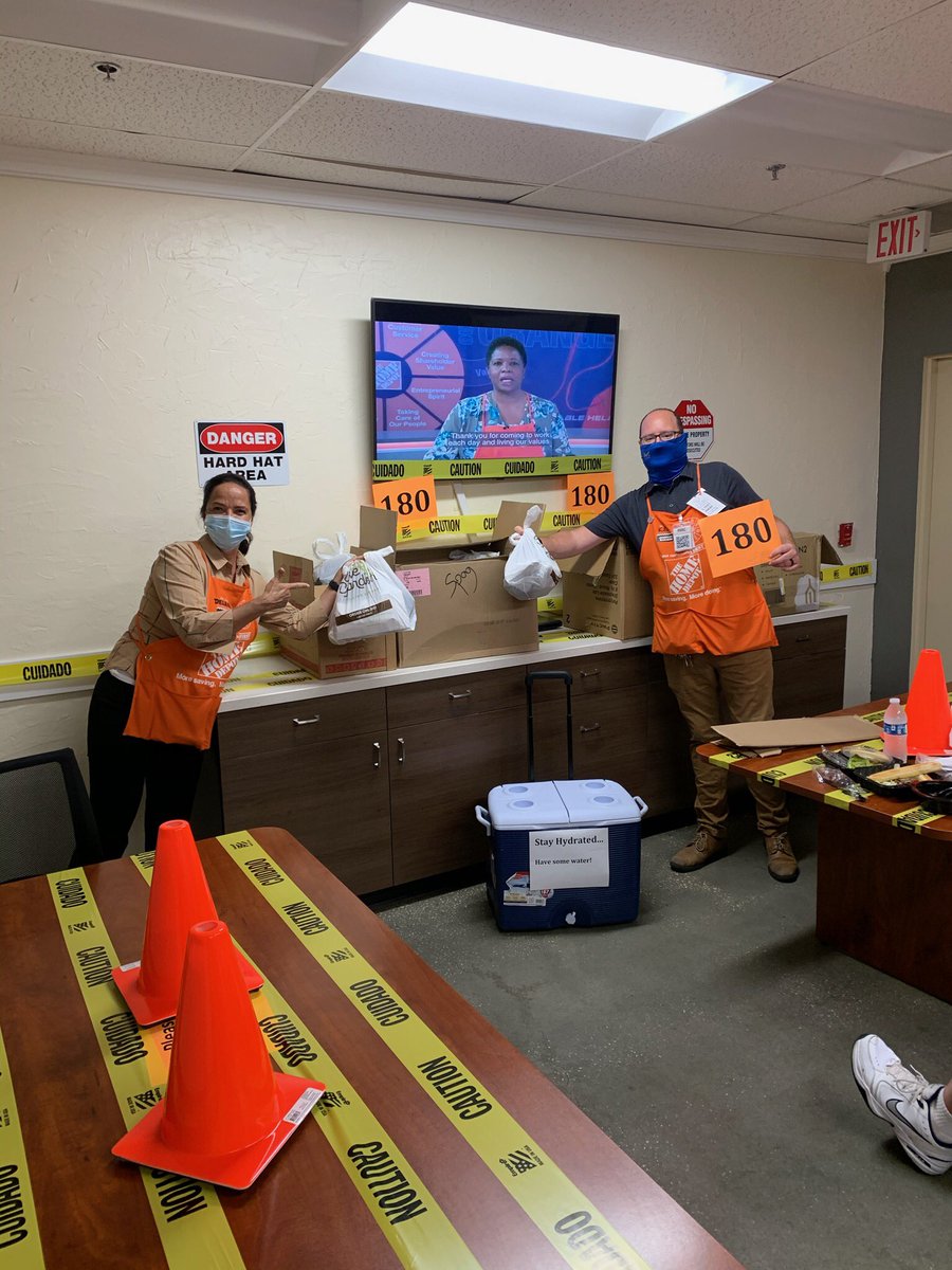 KennyB1080's tweet photo. 180 days safe never tasted so good!! Amazing job team on reaching 180 days!! Celebrating with Olive Garden #180dayssafe @delaine_lynch @CodyCWKking @LelandM65171460 @MillieR33059689 @LindaStverak @EfrenExports @RyanCliburn https://t.co/uvgmVHl7sE