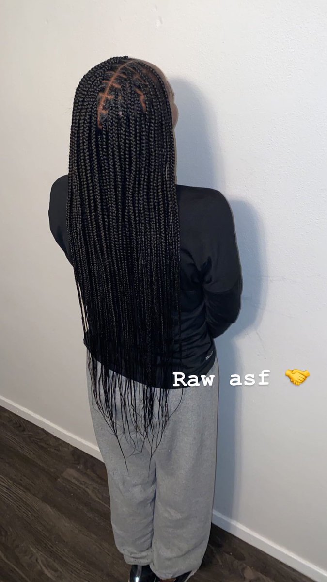 lessyoumoredej's tweet image. #WhosWhoofSIUC Hey yalllllll 💕 my name is Dej I’m a soon to be graduate student here and I can braid my ass off 😭 Follow my Hair Page on Insta @ Dejdidit_ 💁🏻‍♀️