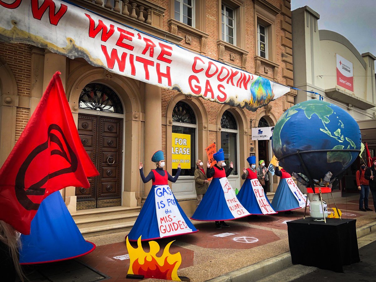 XRebellionAus's tweet image. Hey @AngusTaylorMP, gas stinks.

🗣 Economic recovery needs renewables

🗣 Gas = death

You, @ScottMorrisonMP and your NCCC mates are willing to kill our children and the planet for cash and we won’t have it. 

@XRSyd #XRACT #XRWingecarribee @XRBlueMountains #XRBondiBeach