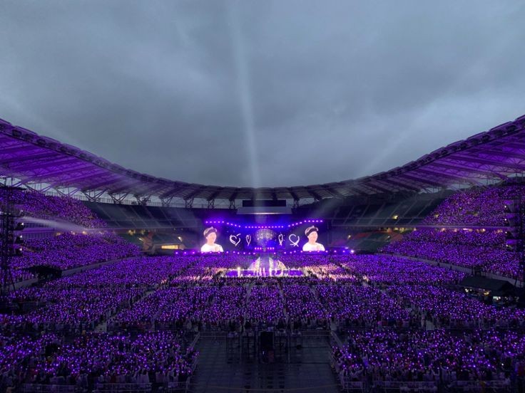 AnhTh66870272's tweet photo. Happy birthday ARMY 
Cảm ơn các cậu vì đã ở bên Bangtan đến hiện tại #Happy7thBirthdayARMY https://t.co/oGmQPJpLx9
