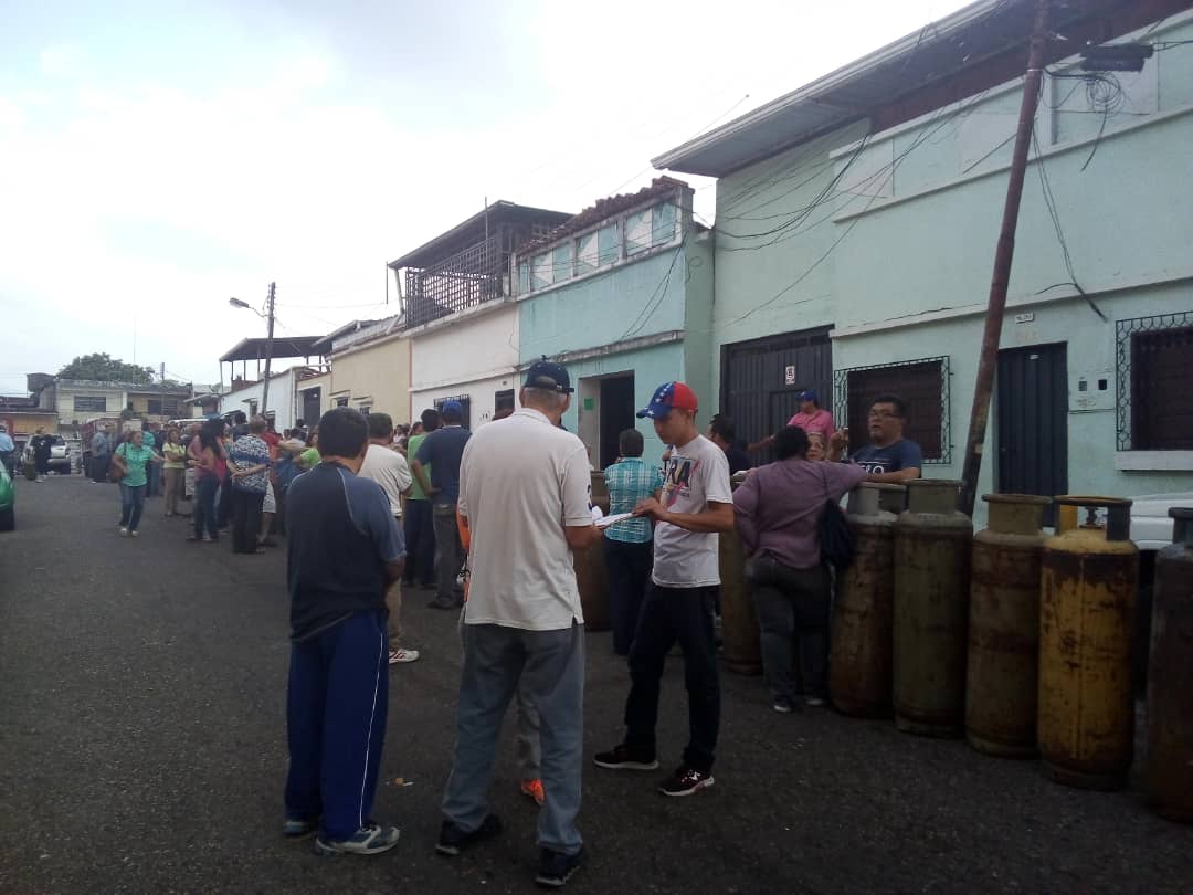 ORA-TACHIRA: OMAR PEREZ Coordinador General Regional, La Lucha Es Por Un Pueblo Que Decidió Ser Libre y Ningún Imperio Nos Arrodillara Viva Bolívar, Chavez y Maduro. Somos El Ejercito De Cristo.