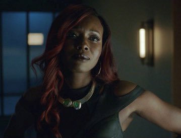 falcxns's tweet photo. DCTV WOMEN>>>>> https://t.co/hLWrgpdKMt