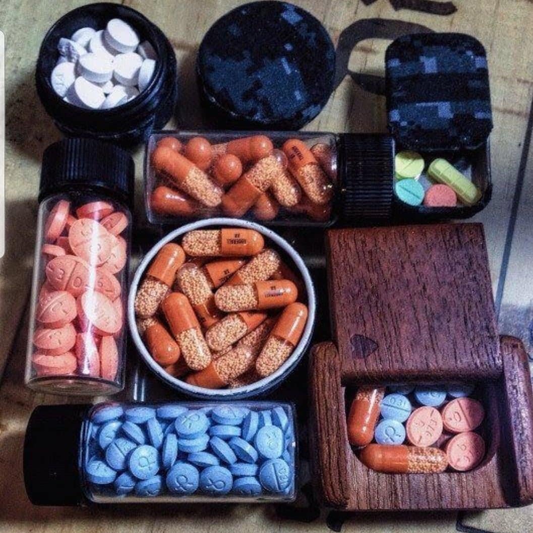 BitzSheldom's tweet photo. 私たちは最高品質の大麻、ジアゼパム、ほとんど、lsd、xanax、モリー、サイケデリックを手に入れました...詳細については、Dm me：line：hoffman420👇 https://t.co/BZ9utNxEzA