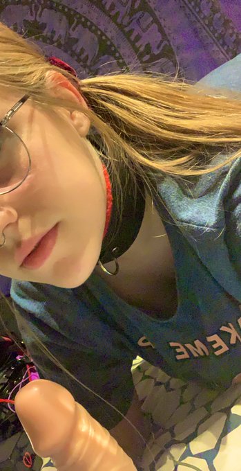 Waiting for daddy #daddy #sub #ddlg https://t.co/aCtaoxC2KQ<a href="/tag/daddy"class="tags">#daddy</a><a href="/tag/sub"class="tags">#sub</a><a href="/tag/ddlg"class="tags">#ddlg</a>