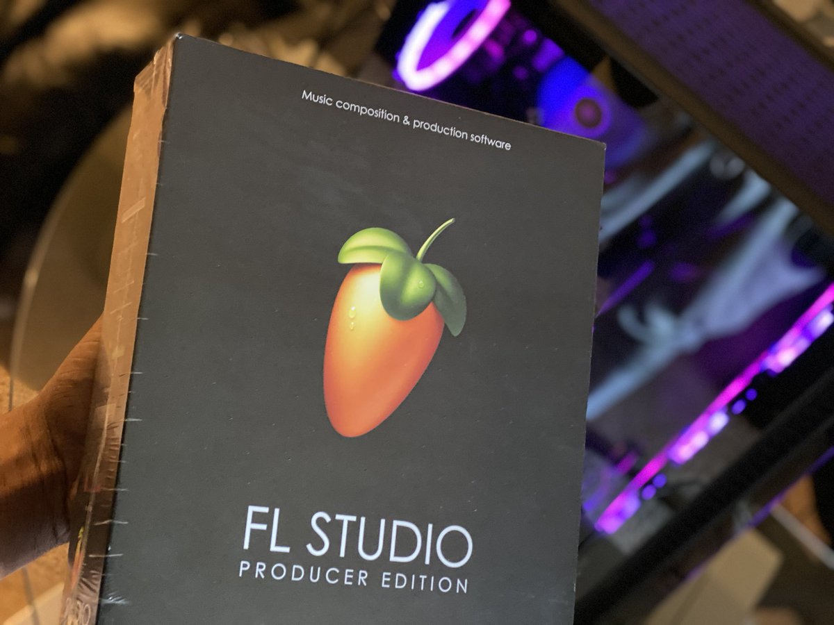 _CULLI_'s tweet image. “It’s just FL Studio” 😂 #FruityLoops20