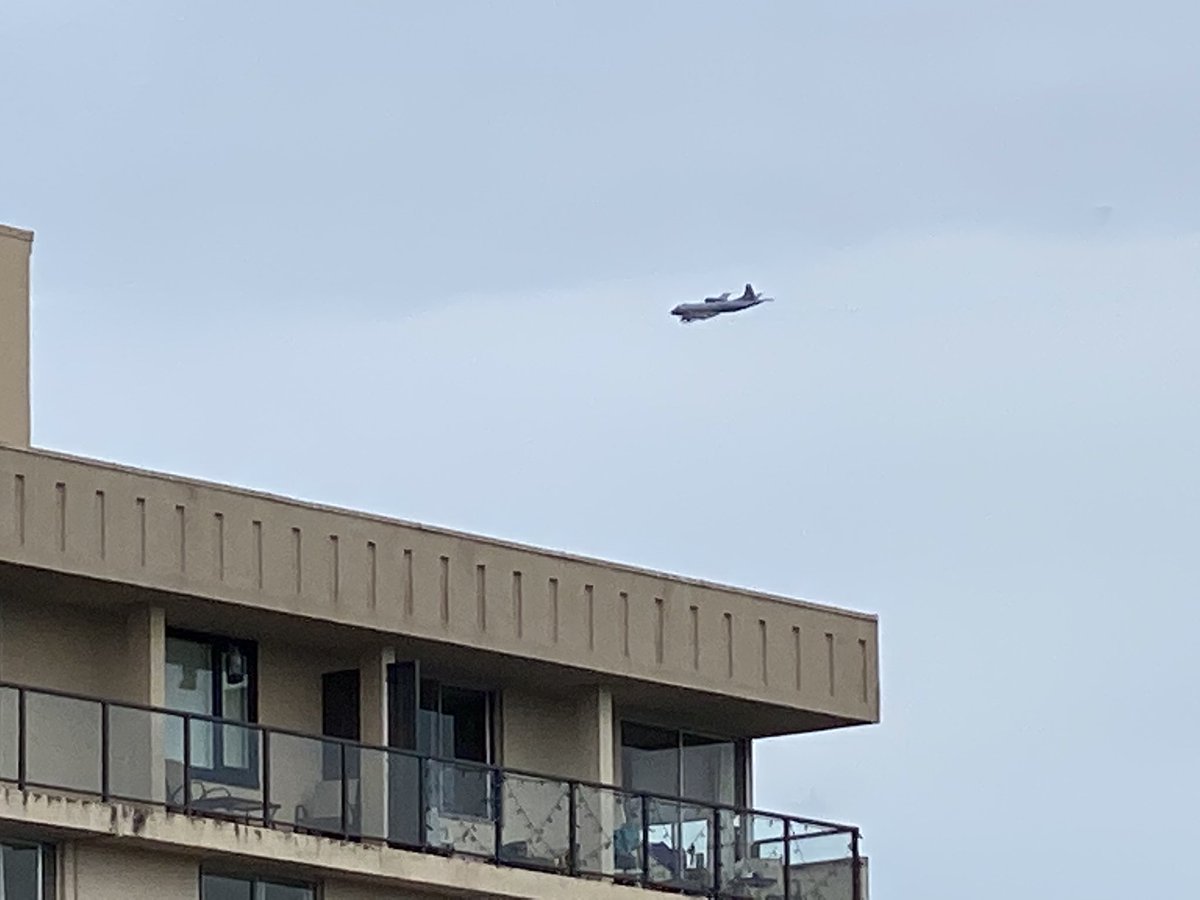 brynmw's tweet photo. Interesting to see this plane circling over Vancouver. https://t.co/ToYvx7pfIM