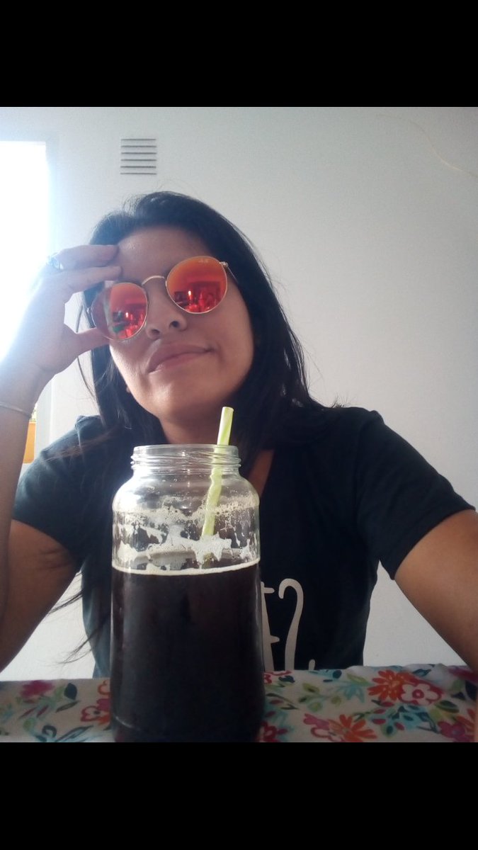 TANIA8906's tweet photo. Siempre regia 😎 https://t.co/REVlfhDHHb