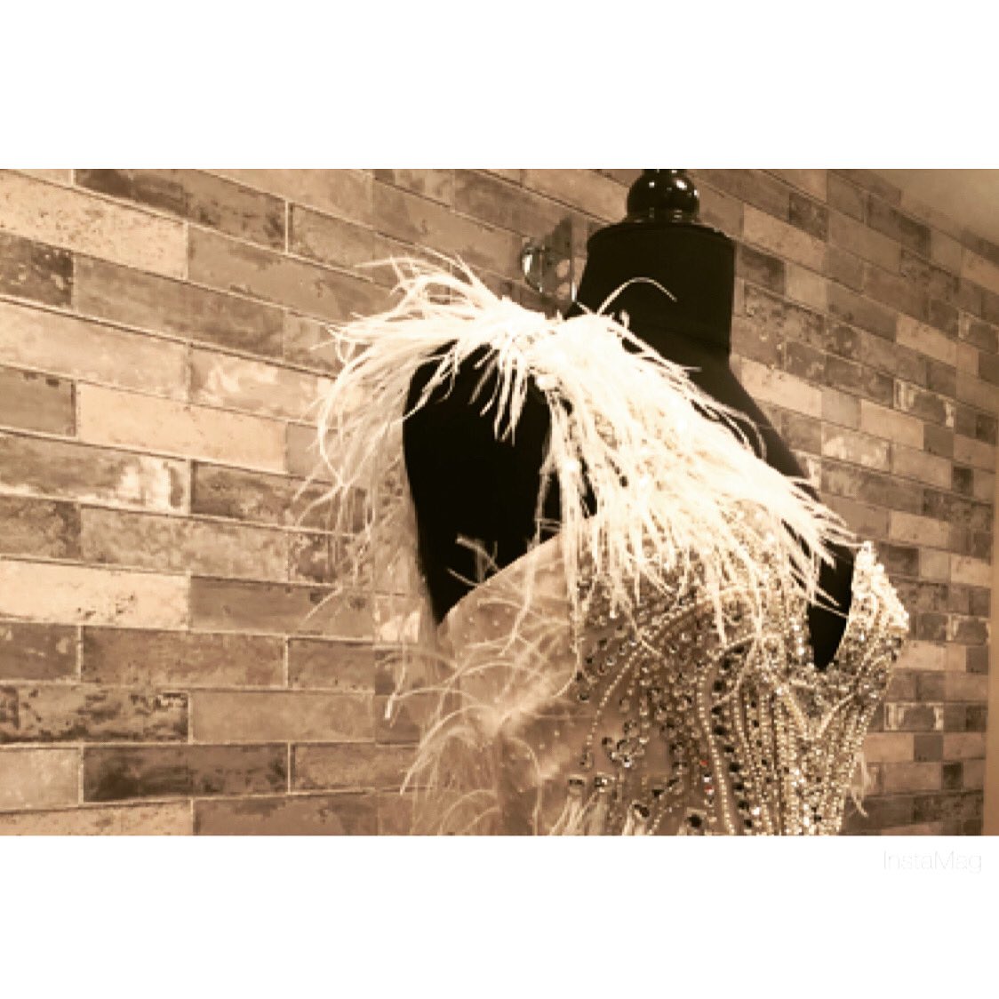 WHYBPOSH's tweet photo. @theheartofearl We would love to design and create your gown. https://t.co/cu62soO5Tr