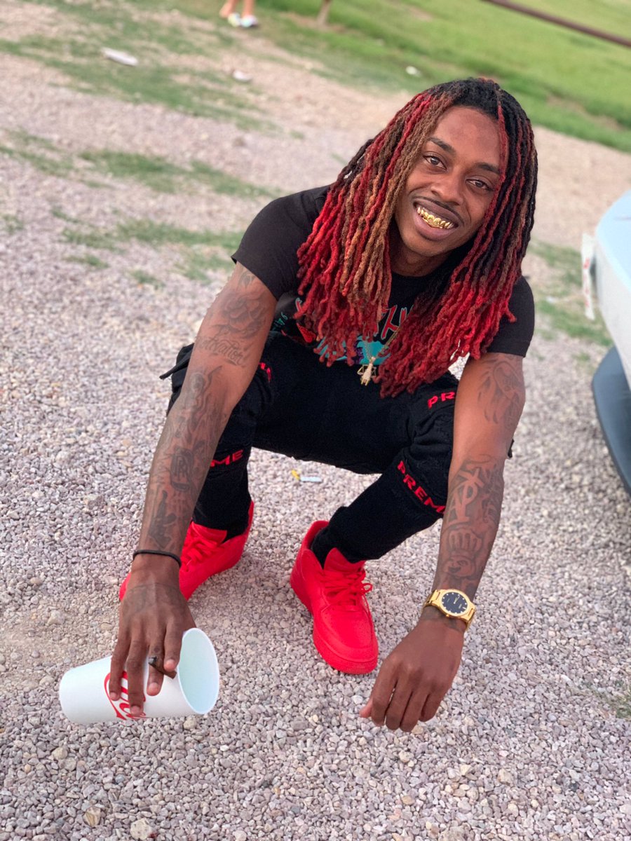 TyTDrizzle's tweet photo. I Just Lost Couple Thousands Same Shit These BROKE Ass Niggahz Go BRAZY Bout💰🤷🏾‍♂️🏚
#3xSHIT #TopWolf #Gooy🤮
#RICHGANGSTASHITFOREVER https://t.co/4cDWG2bfex