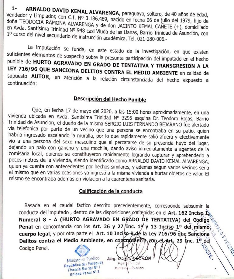 JorgeRolonLuna's tweet photo. ¿Pasó la fiscal Seroite por la facultad de derecho? 
En su Acta, ni siquiera describe cuáles fueron los objetos a punto de ser "robados". Siguiente pregunta, ¿cómo con este acta donde no se describe nada, puede un juez sustentar una prisión preventiva y un tribunal confirmarla? https://t.co/2qGiGH92N8