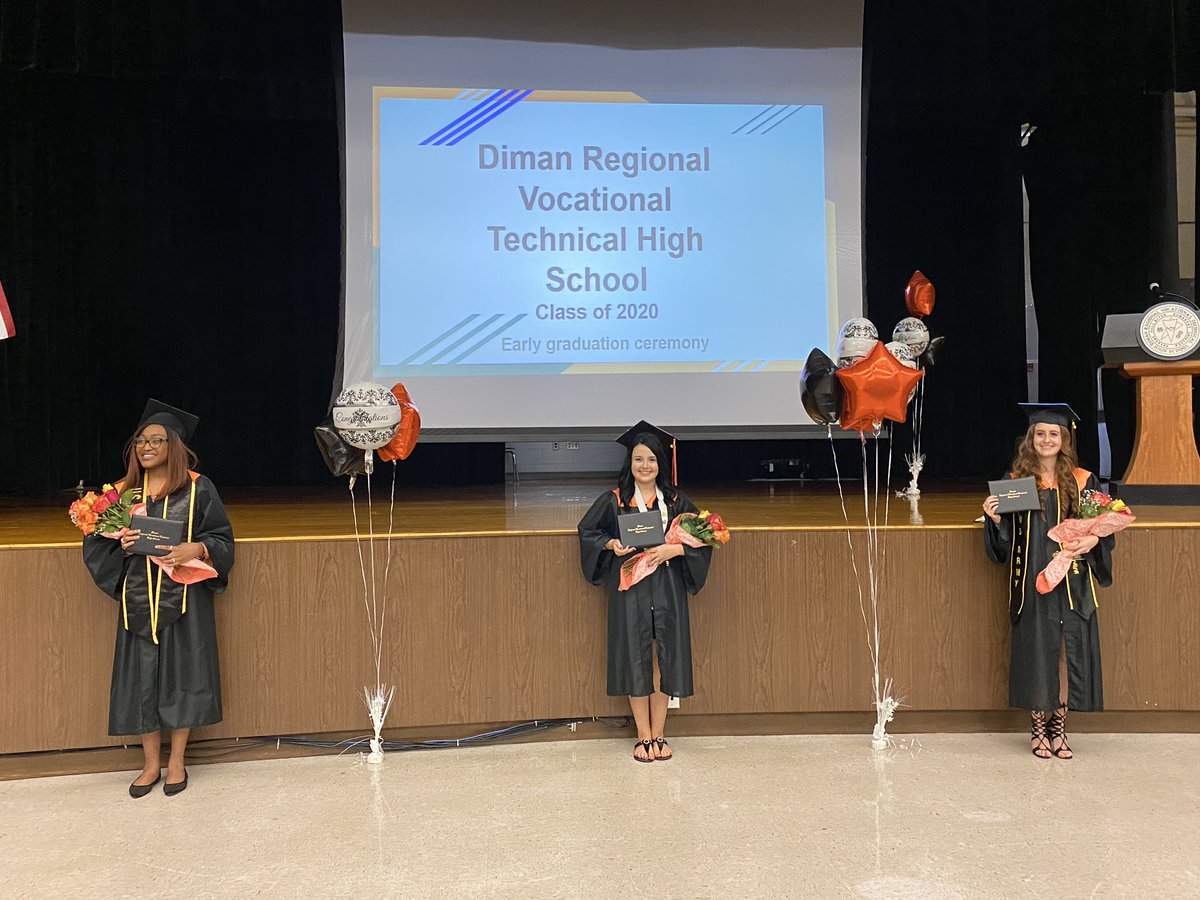 dimanbengals's tweet photo. We will never leave any student behind, EVER! Tonight we held an early graduation for our Class of 2020 seniors who are leaving early for the military and college!! These students exemplify what it means to be #DimanStrong !!! #USArmyStrong https://t.co/x2JJfPL1vd