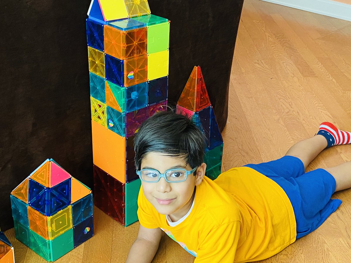 reemakonkimalla's tweet photo. Creating structures inspired by CPL Summer Learning 2020 Building Stories .. #CPLKids @chipublib https://t.co/pdDwuhKUvn