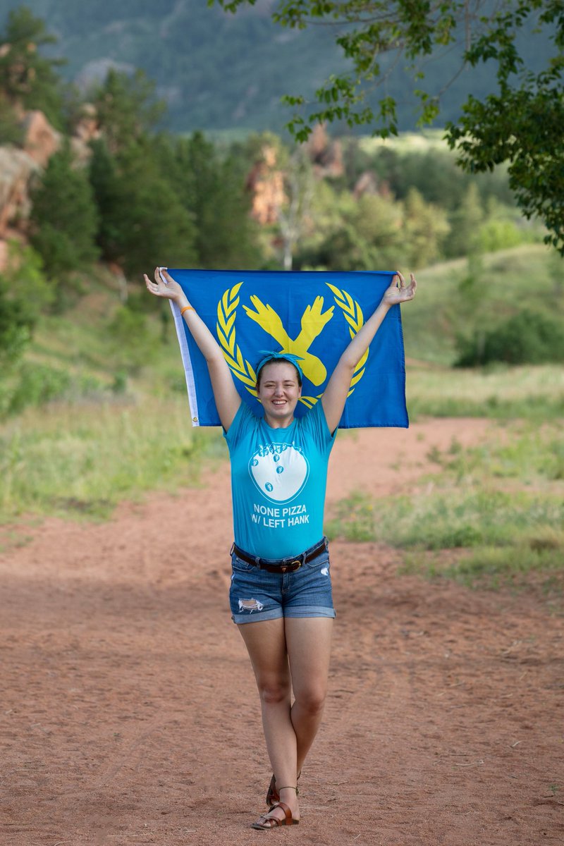 kimmykimmie4's tweet image. In celebration of hanks new book I did a photo shoot! #hankgreen #pibles #piples #dftba #nerdfighter @hankgreen