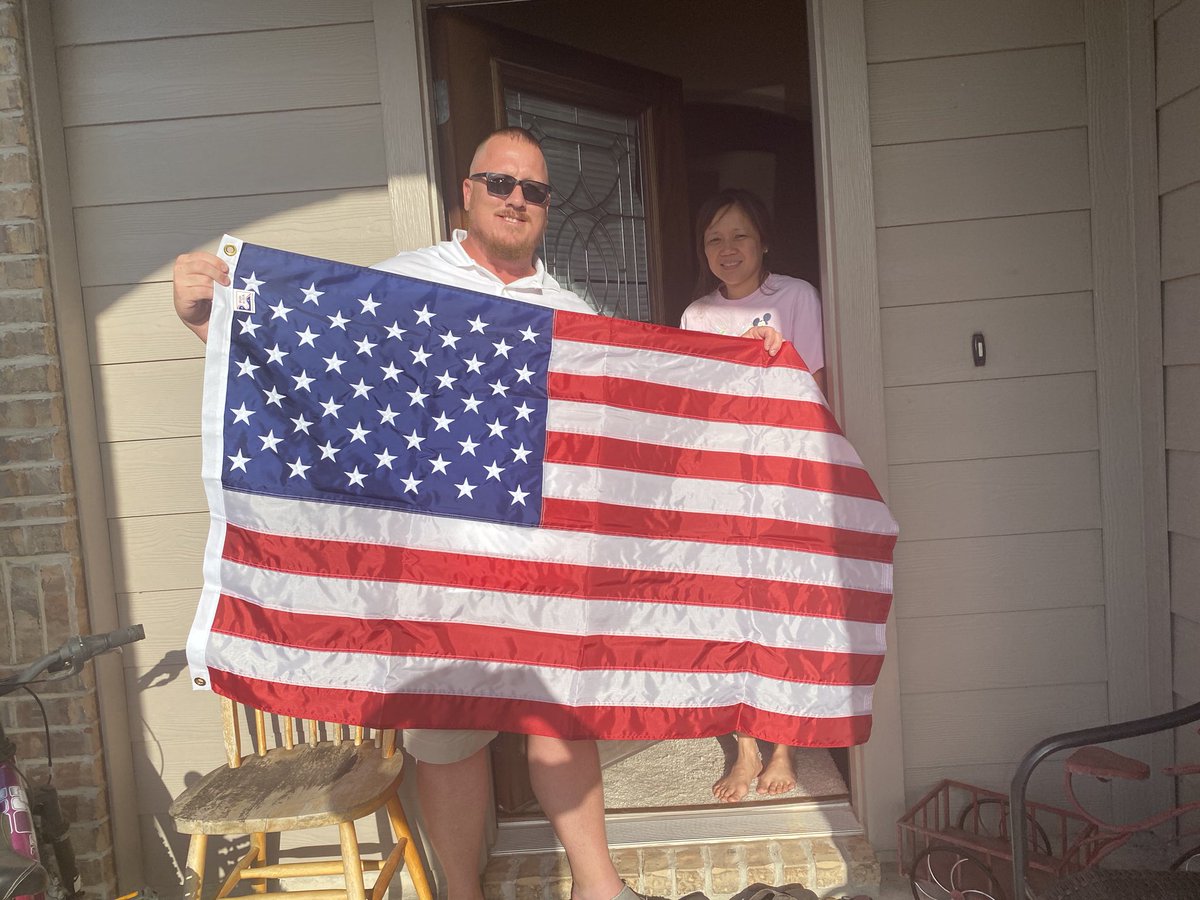 arober12231's tweet photo. Aubrey and I delivered another United States Flag to one of our wonderful customers. Made in the U.S.Another added benefit of supporting locally owned agencies that truly support the Flag and our nation. #standfortheflag #robertsoninsurancegroup #SanAntonioAgent #vetsfortheflag https://t.co/MvJuXkQt1x