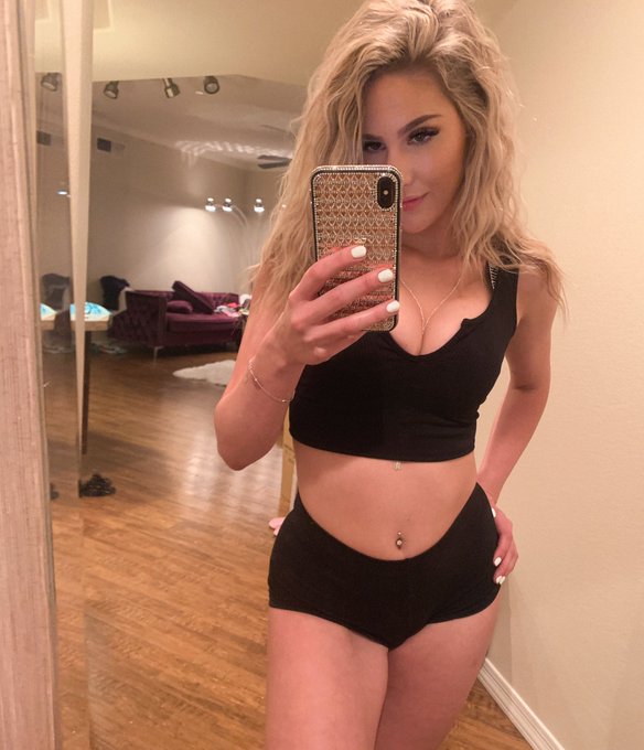 yuumi one trick in the flesh 😹 https://t.co/OhcVHNRPqP