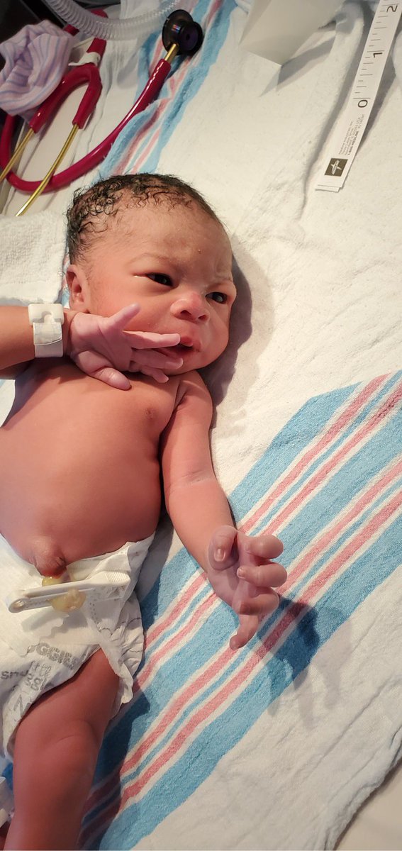 _nakiaaa_'s tweet photo. after 3 long days of inducing, he’s finally here😭 i’m a mommy now🥺💙 https://t.co/7Y4qzVXYbt