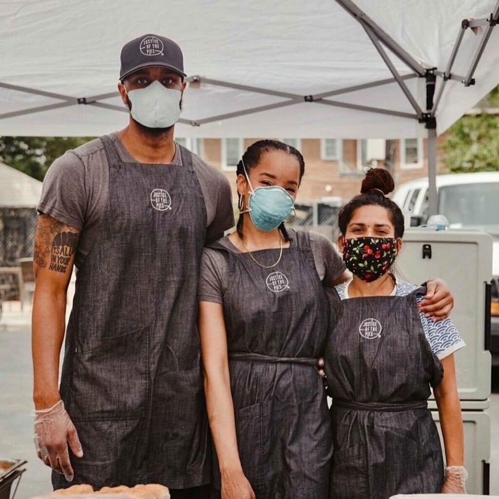 FrontlineFoodSV's tweet photo. We love seeing our communities mobilizing to bring forth change and support to those in need. 

We are committed to aiding those most vulnerable and continually inspired by the love and dedication of our partners across the nation. 

Thank you for consid… https://t.co/wwUzcW9Hyg https://t.co/ViZnIqLcdE