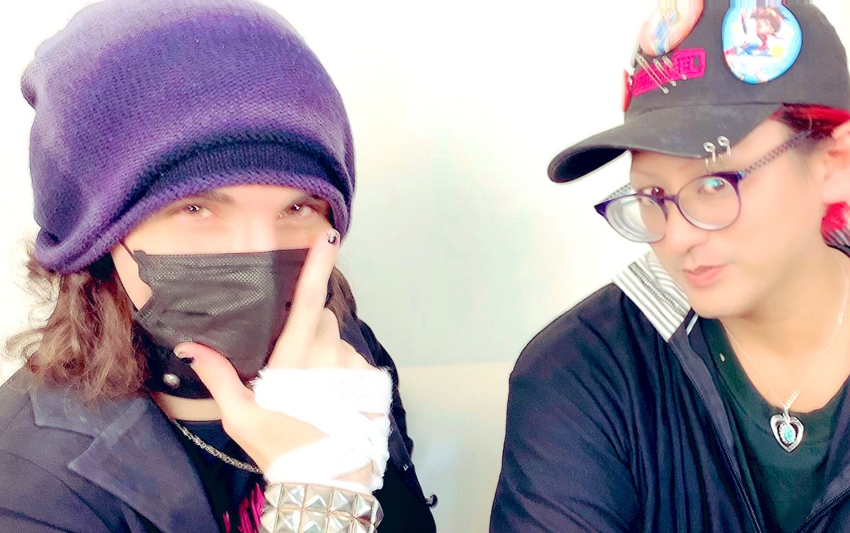 MizaRiolu's tweet photo. 【6月&amp;7月配信ゲスト】みざりおーるの音牙紅堂https://t.co/VwUS4fAJaj

6月6日&amp;13日 靖乃
6月20日&amp;27日 Anatomy(ユキ.大祐)
7月4日&amp;11日 GLARD(Takeshi.Naoya.Mamoru)
7月18日&amp;25日 カイル(@kairuofficial)

淡路島の��味しい玉葱から女医メタル、関西からの刺客！米国発V系！まで盛り沢山です！ https://t.co/OC5viYyZwq