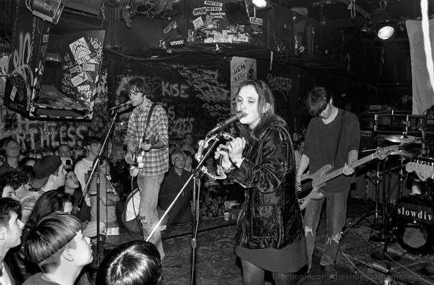 Tim_Sliwinski's tweet photo. Slowdive - CBGB, New York, 7/04/1994 
Pic by Ebet Roberts @slowdiveband @RachelAGoswell @neilhalstead @hatpegsnick @_SimonScott https://t.co/zwJul9EeuI