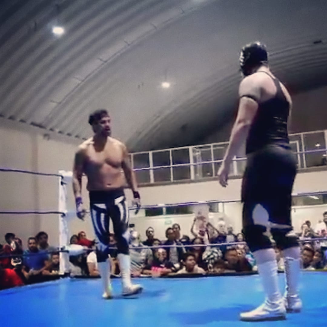 Warrior_Jr_'s tweet photo. Black Warrior Vs Warrior Jr 😱
Nunca lo llegué a imaginar así 😥
#JRIndy #WarriorJr #Ma #DinastiaToral #DinastiaReza #DivinosLaguneros #wrestler #LuchaLibre #TamTad #RO1 #ElMejorJrDeLaNuevaGeneracion https://t.co/6amRIoAcvs