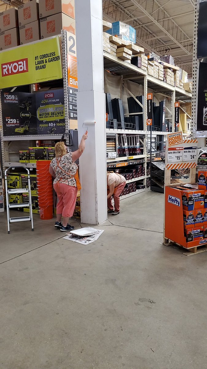 Henriques2582's tweet photo. What store appearance means to our associates at 2582! Thanks Jen and Sandy. @2582Home @staceyjsharp1  @LeonRthd @BrianConwayTHD
@larryb2582
#OrangeValues https://t.co/OiRU6mZJ7B