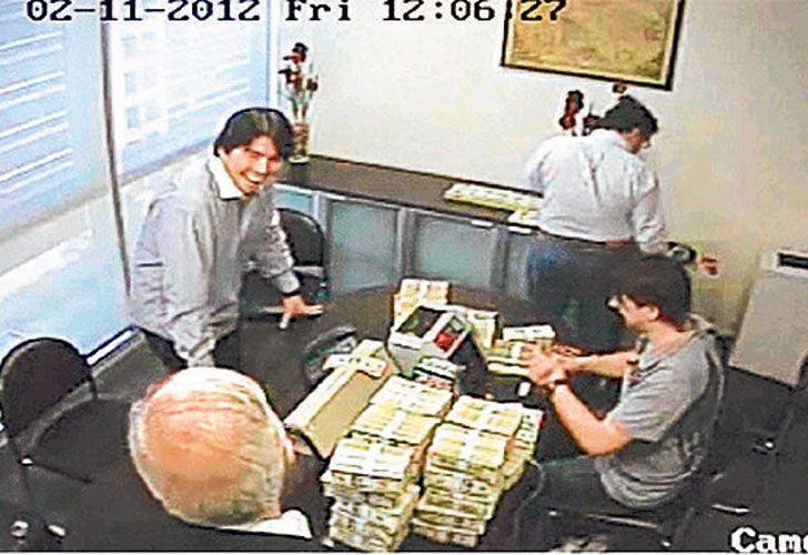 Hay que ser Chorro, complice o una mierda de persona para avalar o defender esto!!!!