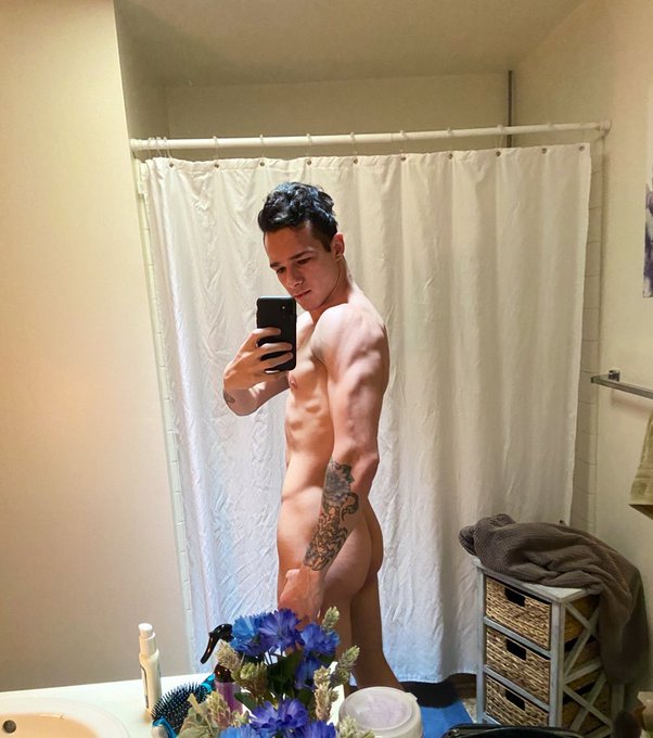 Shower time 💕 Hope everyone had a great hump day 😘 https://t.co/BZb5LhjGiF<a href="/tag/mvsales"class="tags"><span>#mvsales</span></a><a href="/tag/mvboys"class="tags"><span>#mvboys</span></a>