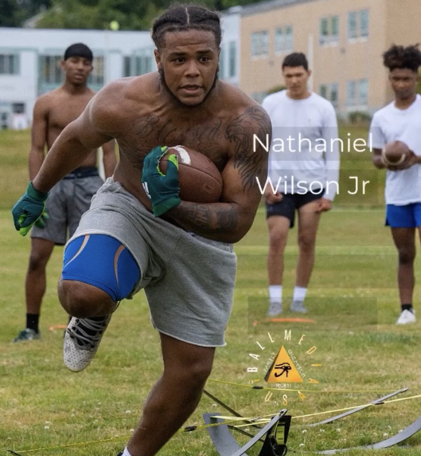 Fiji_Poppa503's tweet photo. I’m coming way harder so stay tuned 💪🏽🦁 @Shastaknightsfb @hamilton_bryon https://t.co/UfmDuwkFJq