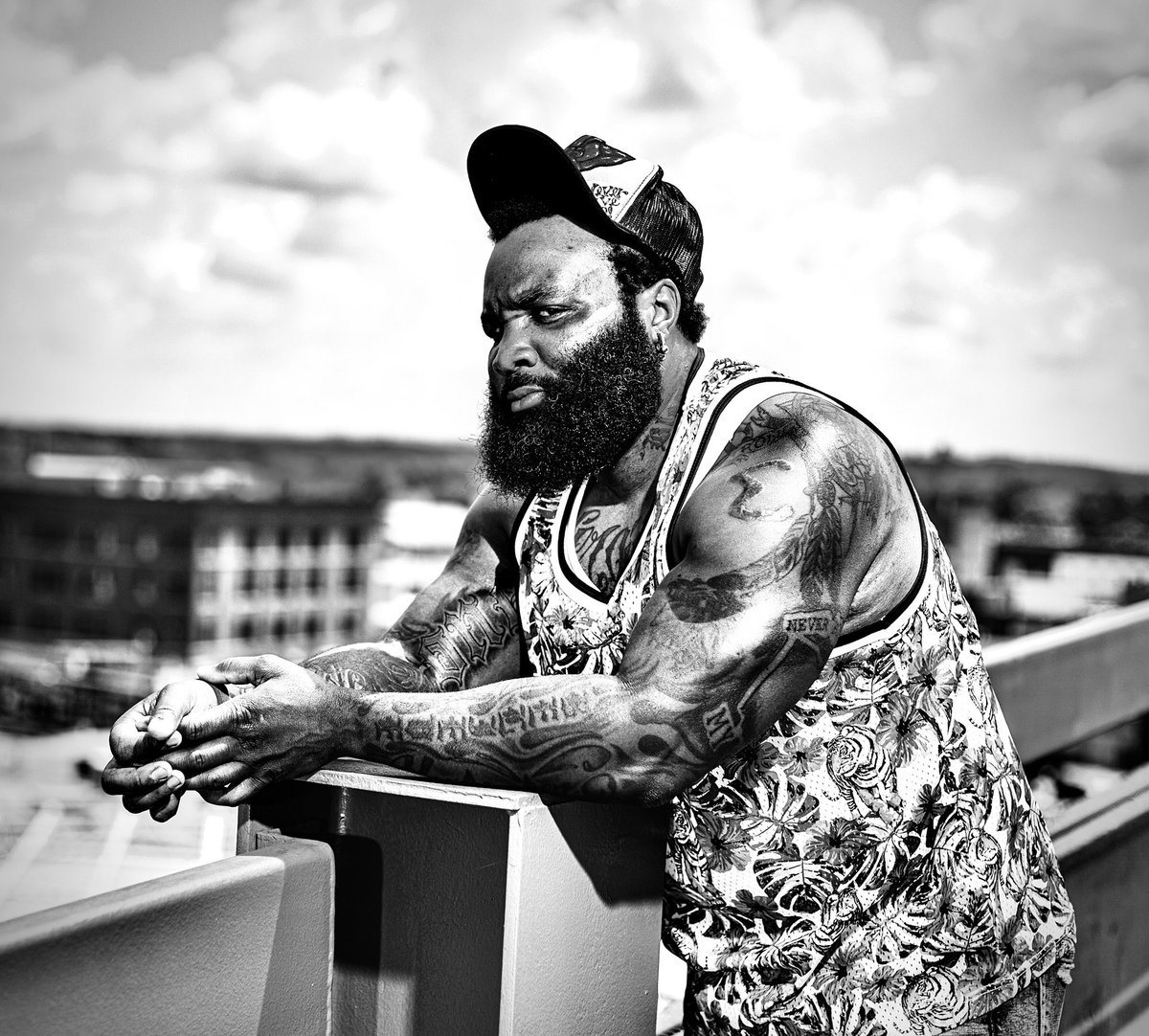 ElecSimon's tweet photo. Look at people like this when they doubt you. ❤️✊🏾
#real #elecsimon #positive #Motivation #motivational #picture #tattoos #music #percussionist #bucketdrummer #ohio #atlanta #la #newyorkcity #godisgood https://t.co/68N8sBLldO