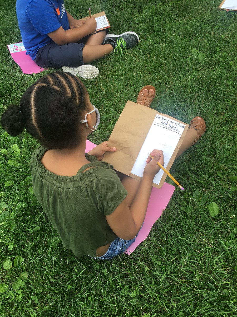 HorizonsatLMS's tweet photo. Either outdoors studying the anatomy of a tree trunk or at home having a virtual lesson about the engineering of a hoop plane, our kids are busy learning. Like Ms. Toi likes to say, "Welcome geniuses!" #IamLMS, #Jkle, #inspirebuildtransform, #montessorisocialjustice, https://t.co/uTjFeFrnrI