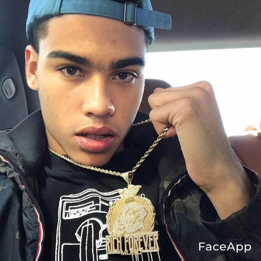 ME AND JAY CRITCH WOULD BE UGLY ASF THOUHSJSJDJ