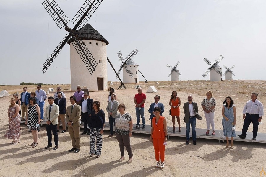 La Diputación de Ciudad Real invertirá 3 millones de euros para impulsar el turismo de #autocaravana... tinyurl.com/ybxzdjel