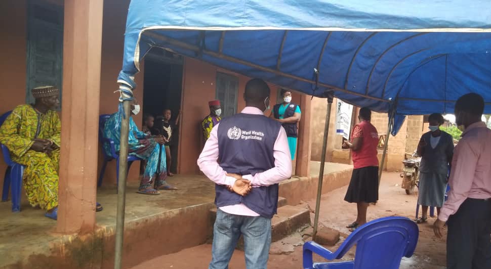 WHONigeria's tweet photo. Amidst the #COVID19 in #Edo state, @WHO continues to sensitize Community leaders in #Lassafever hotspots in the state on #deratization as well as infection protection and control for #lassafever and #COVID19. https://t.co/8R4C13faOg