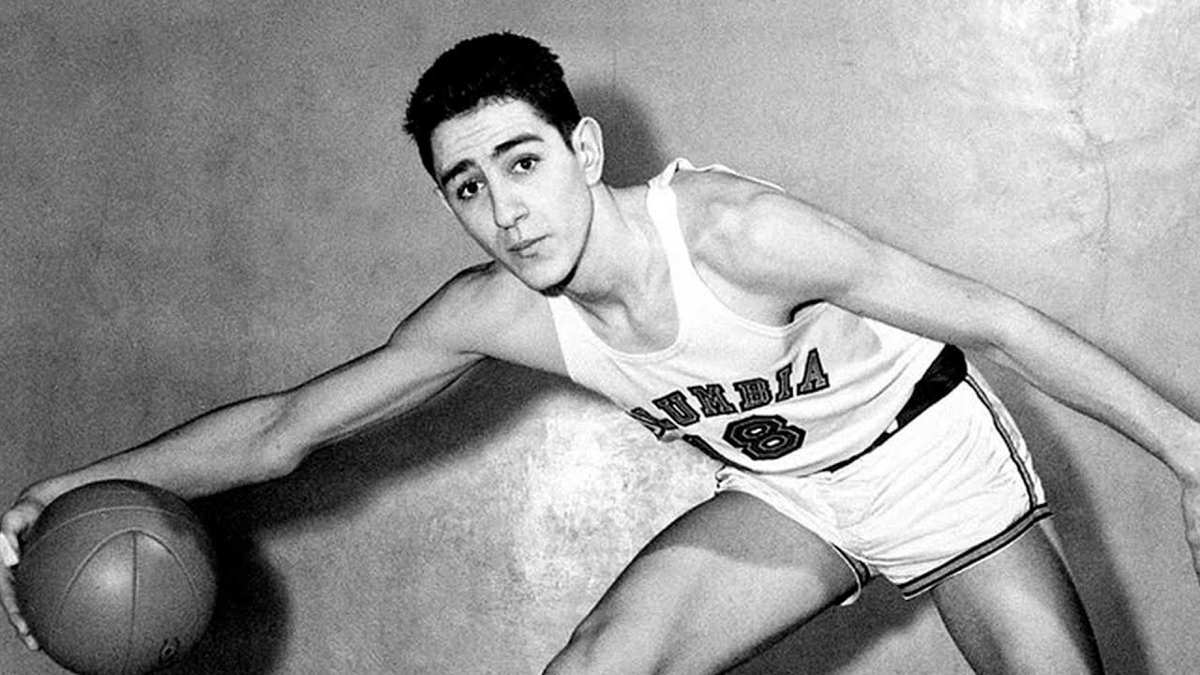 Jack Molinas: 1953-54.11.6pts, 7.1rbd, 1.6ast. 39 FG%, 75.9 FT%.